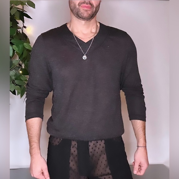 Andrew Christian | Bespoke Long Sleeve V-Neck Shirt in Charcoal (Medium) - Picture 13 of 16